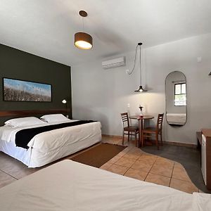 Quarto para três pessoas